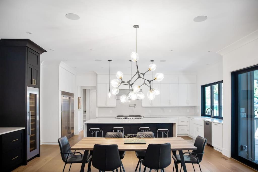 The Fernridge Estate: 5Bd Family Retreat! Villa Langley Bagian luar foto