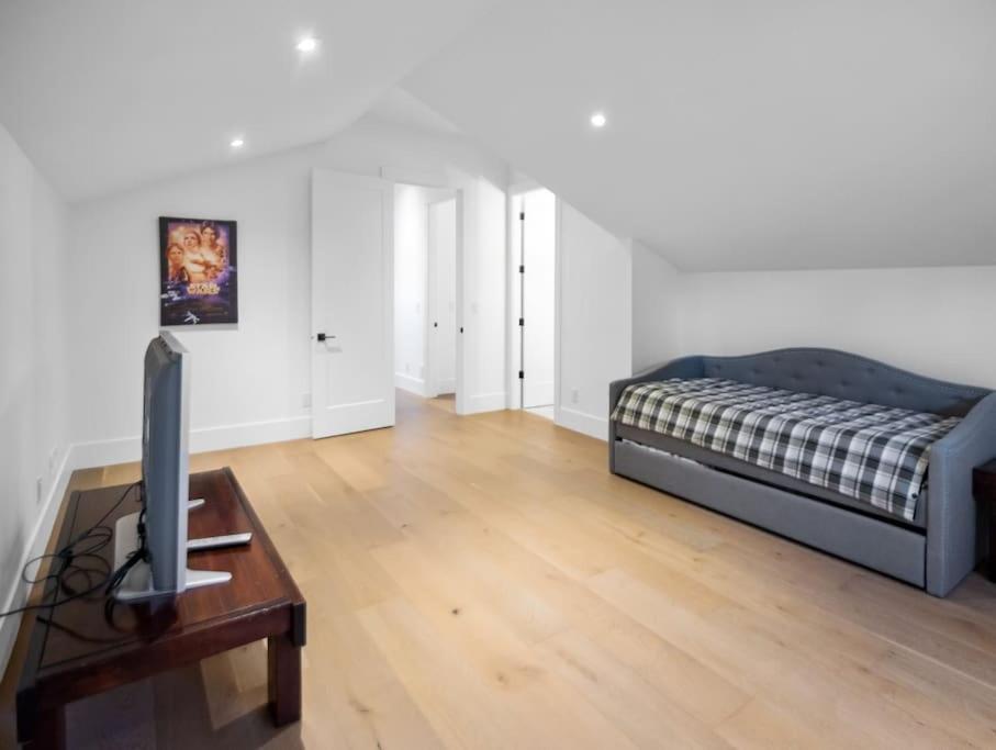 The Fernridge Estate: 5Bd Family Retreat! Villa Langley Bagian luar foto