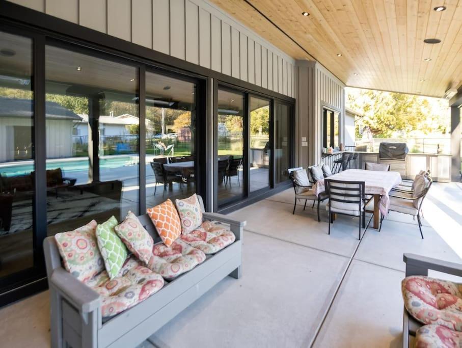 The Fernridge Estate: 5Bd Family Retreat! Villa Langley Bagian luar foto